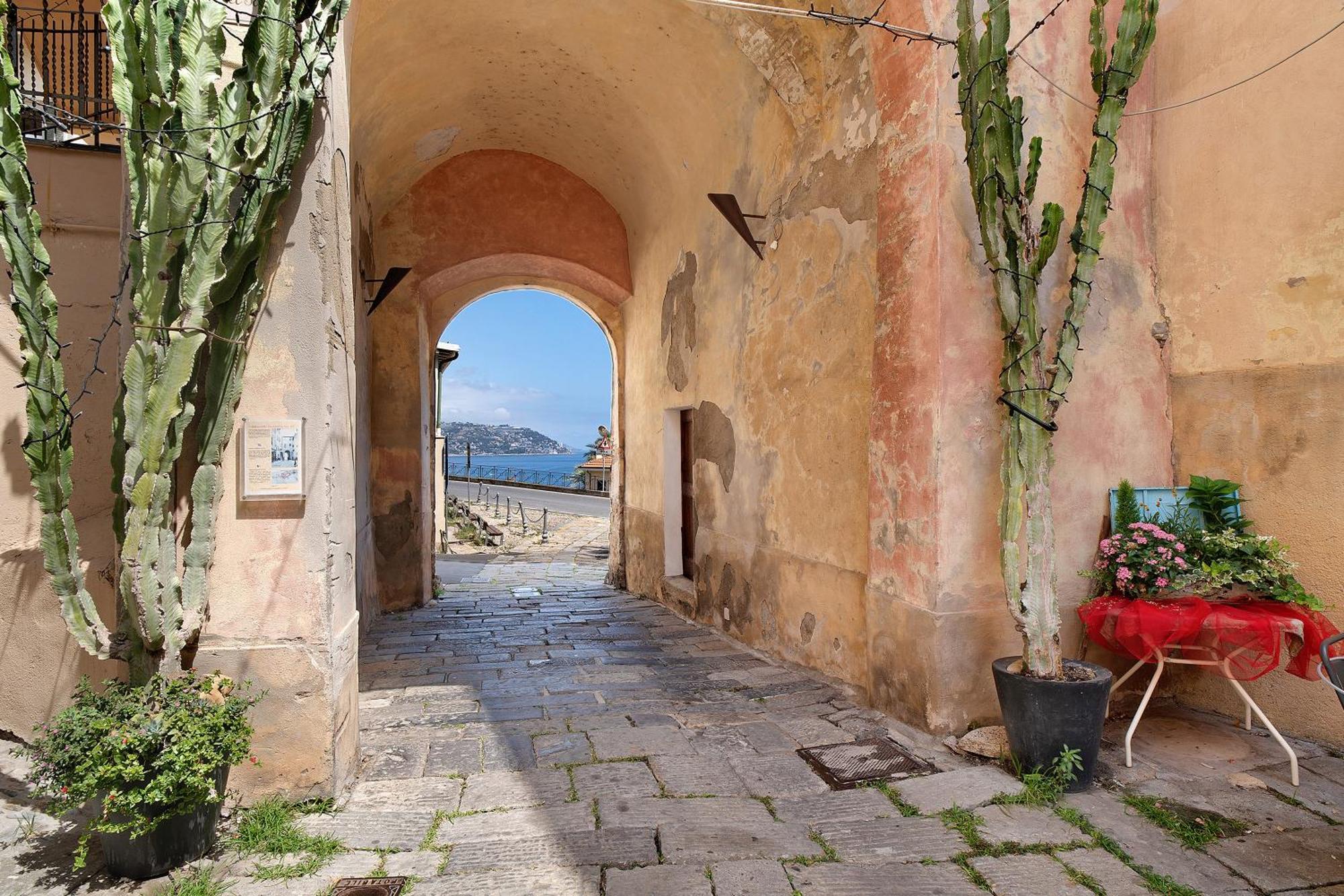 Casa Elena Apartment Bordighera Bagian luar foto